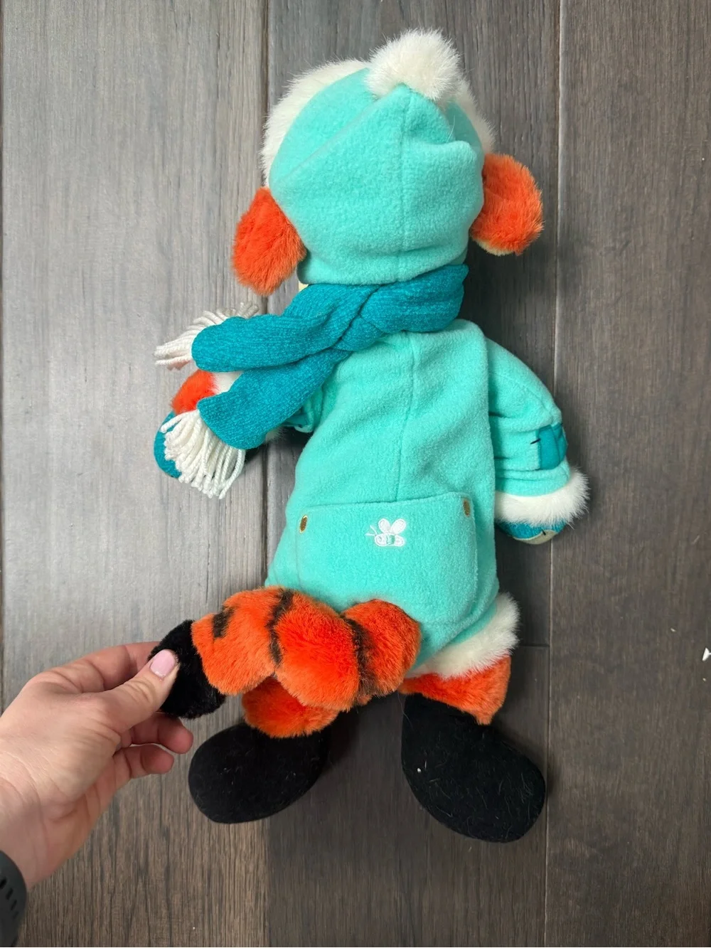 2000s Disney World exclusive Tigger winter holiday plush stuffy